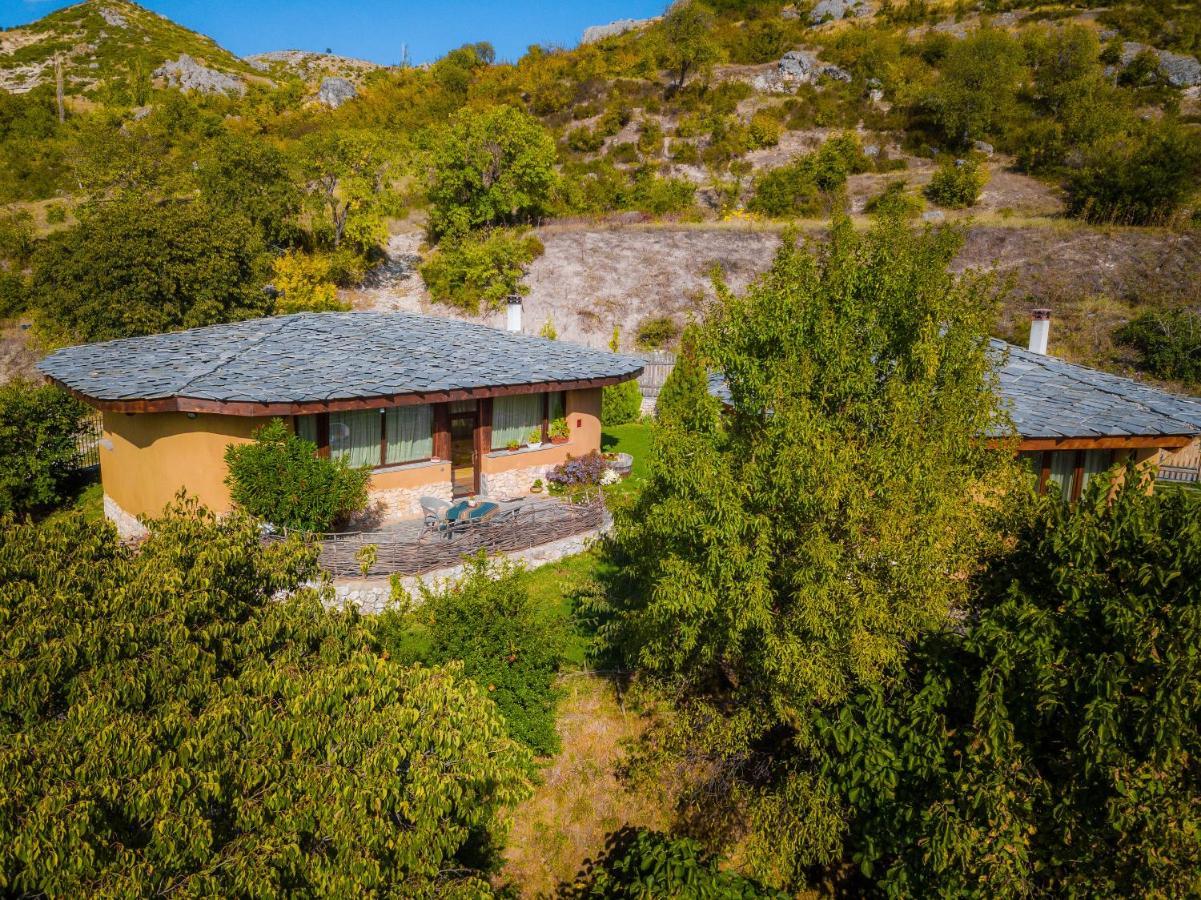 Eco Village Under The Cliffs Ilindentsi Exterior photo